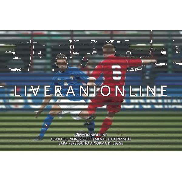 MILANO STADIO MEAZZA DI SAN SIRO 06/09/2003 ITALIA-GALLES QUALIFICAZIONI EURO 2004 NELLA FOTO CRISTIANO ZANETTI E PEMBRIDGE* FOTO ALDO LIVERANI