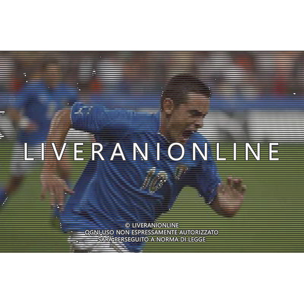 MILANO STADIO MEAZZA DI SAN SIRO 06/09/2003 ITALIA-GALLES QUALIFICAZIONI EURO 2004 NELLA FOTO FILIPPO INZAGHI ESULTANTE* FOTO ALDO LIVERANI