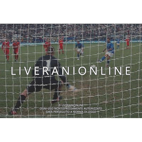 MILANO STADIO MEAZZA DI SAN SIRO 06/09/2003 ITALIA-GALLES QUALIFICAZIONI EURO 2004 NELLA FOTO RIGORE DEL PIERO* FOTO ALDO LIVERANI