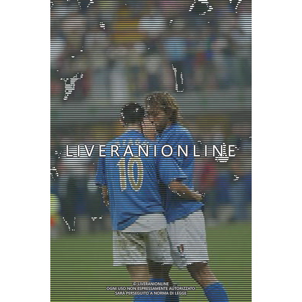 MILANO STADIO MEAZZA DI SAN SIRO 06/09/2003 ITALIA-GALLES QUALIFICAZIONI EURO 2004 NELLA FOTO FILIPPO INZAGHI E VIERI CHRISTIAN ESULTANTI* FOTO ALDO LIVERANI