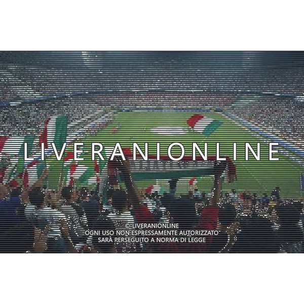 MILANO STADIO MEAZZA DI SAN SIRO 06/09/2003 ITALIA-GALLES QUALIFICAZIONI EURO 2004 NELLA FOTO TIFOSI ITALIANI E VEDUTA DELLO STADIO* FOTO ALDO LIVERANI