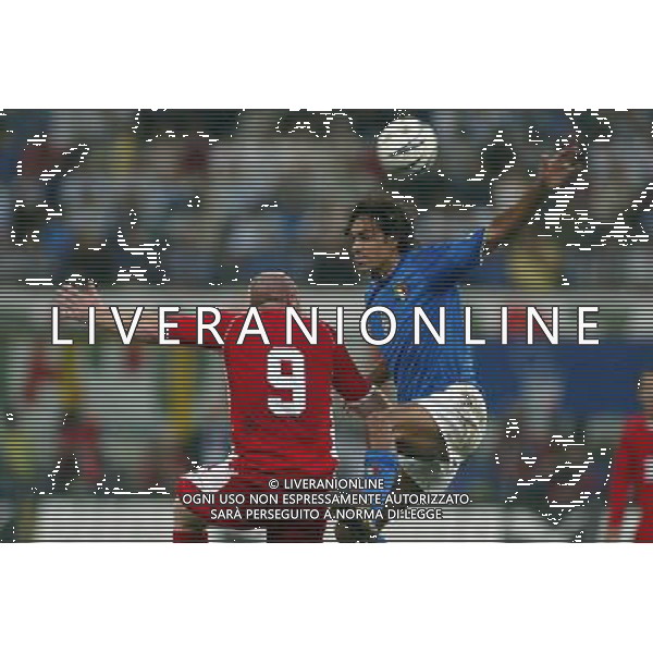 MILANO STADIO MEAZZA DI SAN SIRO 06/09/2003 ITALIA-GALLES QUALIFICAZIONI EURO 2004 NELLA FOTO ALESSANDRO NESTA E HARTSON* FOTO ALDO LIVERANI