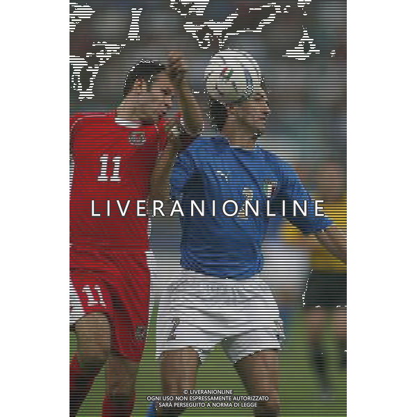 MILANO STADIO MEAZZA DI SAN SIRO 06/09/2003 ITALIA-GALLES QUALIFICAZIONI EURO 2004 NELLA FOTO PANUCCI CHRISTIAN E GIGGS* FOTO ALDO LIVERANI