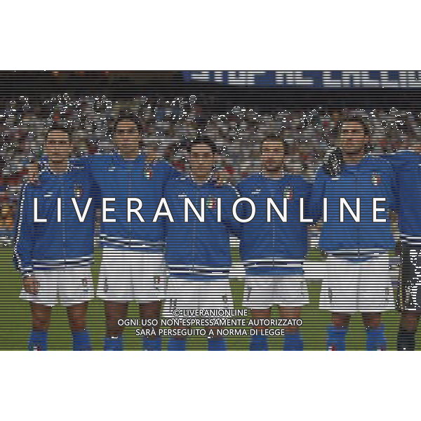 Milano 06/09/2003 Italia-Galles Nella foto: Giocatori dell\'Italia durante l\'inno nazionale Ph Gianni Nucci/Aldo Liverani