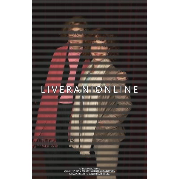 MILANO 11/12/21006 TEATRO CARCANO CORSO DI PORTA ROMANA PRESENTAZIONE DELLO SPETTACOLO: -SORELLE MATERASSI- NELLA FOTO MARINA MALFATTI E SIMONA MARCHINI FOTO ROMANO/AG ALDO LIVERANI