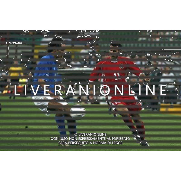Milano 06/09/2003 Italia-Galles Nella foto: Giggs Ryan Joseph e Nesta Alessandro Ph Gianni Nucci/Aldo Liverani