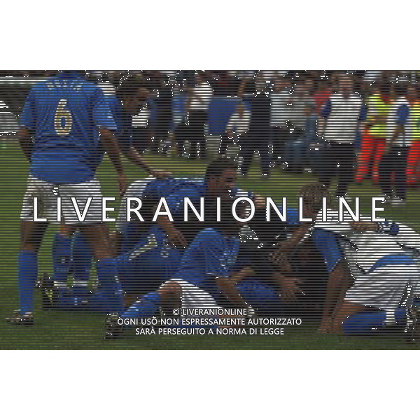 Milano 06/09/2003 Italia-Galles Nella foto: Esultanza dell\'Italia Ph Gianni Nucci/Aldo Liverani