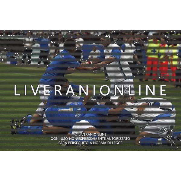 Milano 06/09/2003 Italia-Galles Nella foto: Esultanza dell\'Italia Ph Gianni Nucci/Aldo Liverani