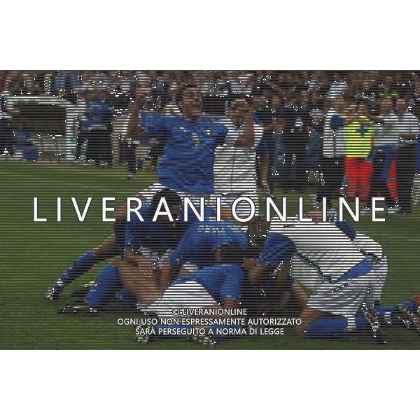 Milano 06/09/2003 Italia-Galles Nella foto: Esultanza dell\'Italia Ph Gianni Nucci/Aldo Liverani