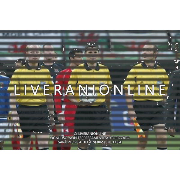 Milano 06/09/2003 Italia-Galles Nella foto: La terna arbitrale Ph Gianni Nucci/Aldo Liverani