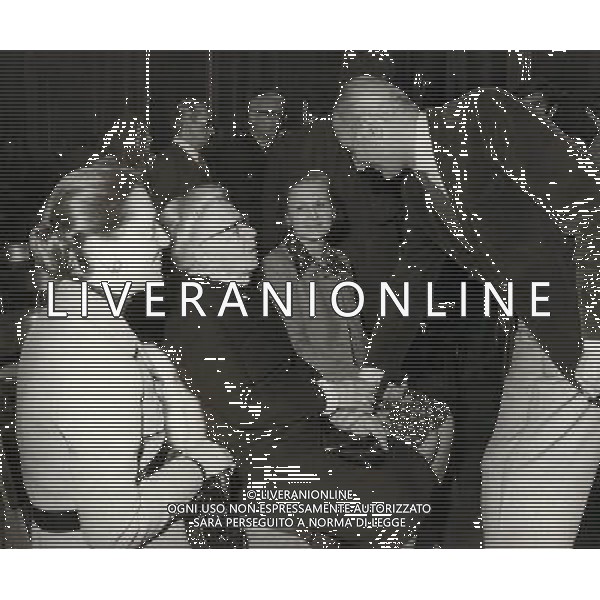 ARCHIVIO GIOVANNI LIVERANI NELLA FOTO INDRO MONTANELLI CON LA SIGNORA RIZZOLI AGENZIA ALDO LIVERANI