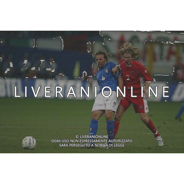 Milano 06/09/2003 Italia-Galles Nella foto: Zanetti Cristiano e Savage Robert William Ph Gianni Nucci/Aldo Liverani