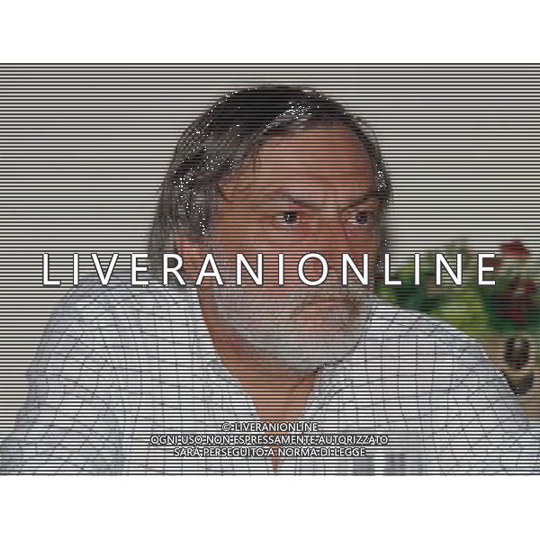 EMERGENCY NELLA FOTO:GINO STRADA (MEDICO)* FOTO FABIO SERINO/AG. ALDO LIVERANI S.A.S.