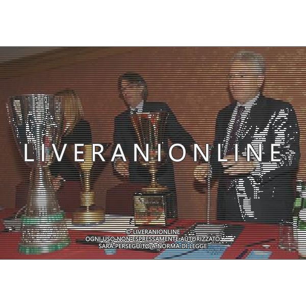 Milano 18/12/2006 consiglio generale lega calcio e premiazione anno sportivo 2005/06 nella foto matarrese antonio e moratti massimo con le tre coppe coppa italia, campionato e supercoppa italia ph marco luzzani/ag aldo liverani s.a.s.