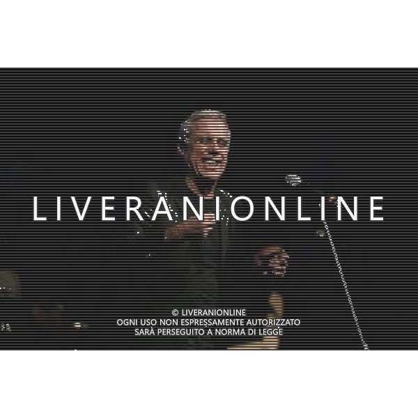 MILANO 28 DICEMBRE 2006 SPETTACOLO TEATRALE \'TEO TEOCOLI SHOW\' NELLA FOTO: TEO TEOCOLI PH FRANKY/AG ALDO LIVERANI