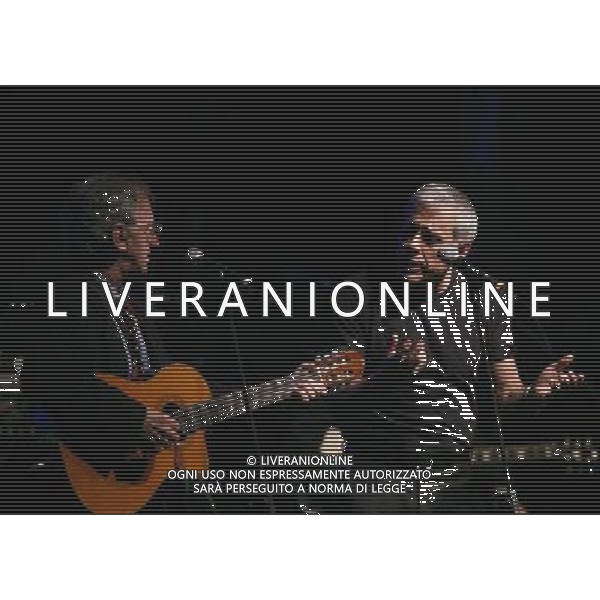 MILANO 28 DICEMBRE 2006 SPETTACOLO TEATRALE \'TEO TEOCOLI SHOW\' NELLA FOTO:ARNALDO CELSO E TEO TEOCOLI PH FRANKY/AG ALDO LIVERANI