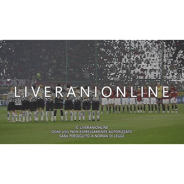 Milan - Juventus Trofeo Berlusconi 06/01/2007 nella foto le due formazioni schierate durante il minuto di silenzio ph luzzani/ag. Aldo Liverani