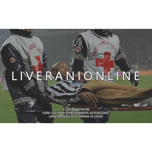 Milan - Juventus Trofeo Berlusconi 06/01/2007 nella foto boumsong infortunato esce dal campo in barella ph luzzani/ag. Aldo Liverani