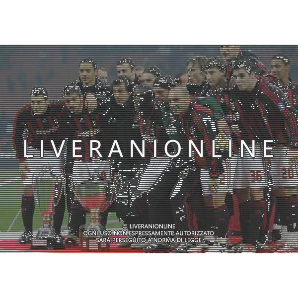 Milan - Juventus Trofeo Berlusconi 06/01/2007 nella foto i giocatori del milan vincitori del trofeo ph luzzani/ag. Aldo Liverani