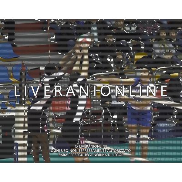 MILANO 7/1/2007 PALALIDO PIAZZALE STUPARICH CAMPIONATO SERIE A2 VOLLEY SPARKLING VOLLEY MILANO-MODUGNO VOLLEY NELLA FOTO MURO DELLA SPARKLING FOTO ROMANO/AG ALDO LIVERANI