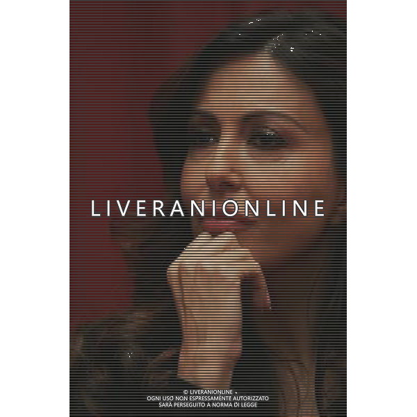 MILANO 8 GENNAIO 2007 PRESENTAZIONE DELLO SPETTACOLO TEATRALE \'LA PRESIDENTESSA\' REGIA DI GIGI PROIETTI NELLA FOTO: SABRINA FERILLI PH FRANKY-AG ALDO LIVERANI