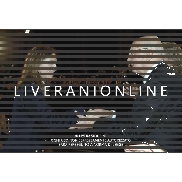 Roma 08/01/2007 NELLA FOTO Il Presidente della Repubblica Giorgio Napolitano con Valentina Vezzali Campionessa del mondo di scherma a lipsia nel 2005,nel pomeriggio di oggi 8 gennaio 2007.(foto di enrico oliverio-ufficio stampa della Presidenza della Re