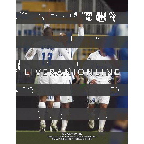 Empoli - Inter Coppa Italia Tim Cup 09/01/2007 nella foto esultanza dopo il gol di adriano del 0-1 con maicon ph nucci/ag. aldo liverani