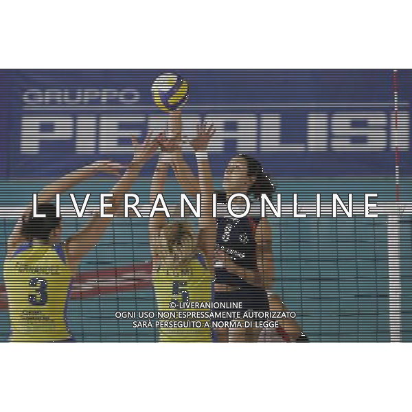 JESI - 10/01/2006 EUROLEGA CEV DI VOLLEY FEMMINILE 2006/07 MONTESCHIAVO JESI - LAS PALMAS NELLA FOTO: S.RINIERI - JESI PH S.ROSA/AG. ALDO LIVERANI