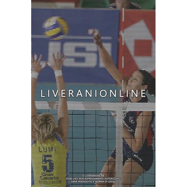 JESI - 10/01/2006 EUROLEGA CEV DI VOLLEY FEMMINILE 2006/07 MONTESCHIAVO JESI - LAS PALMAS NELLA FOTO: S.RINIERI - JESI PH S.ROSA/AG. ALDO LIVERANI