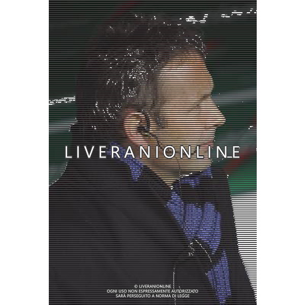 Milano 17/01/2007 coppa italia tim cup 2006/07 inter-empoli 2:0 nella foto mihajlovic sinisa con auricolare e microfono ph marco luzzani/ag aldo liverani s.a.s.