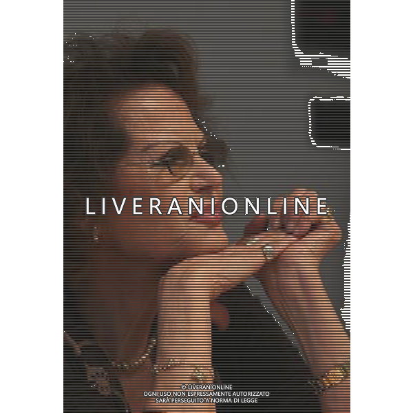 MILANO 22 GENNAIO 2007 PER IL CICLO \' LA BELLEZZA SALVERA\' IL MONDO\' CLAUDIA CARDINALE INCONTRA GLI STUDENTI DEL COLLEGIO CITTA\' STUDI DI MILANO NELLA FOTO: CLAUDIA CARDINALE PH FRANKY-AG ALDO LIVERANI