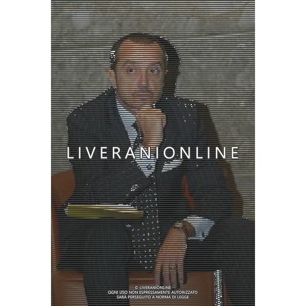 MILANO 30/1/2007 SPAZIO SIRONI PALAZZO DELL\' INFORMAZIONE PIAZZA CAVOUR, 2 PRESENTAZIONE DEL FARMACO: -OMALIZUMAB. IL PRIMO ANTICORPO MONOCLONALE AD AZIONE SELETTIVA CONTRO L\' IgE. TERAPIA INNOVATIVA CONTRO L\' ASMA ALLERGICO PERSISTENTE- NELLA FOTO FRANCO