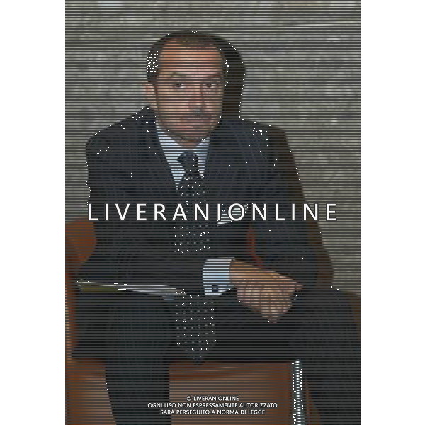 MILANO 30/1/2007 SPAZIO SIRONI PALAZZO DELL\' INFORMAZIONE PIAZZA CAVOUR, 2 PRESENTAZIONE DEL FARMACO: -OMALIZUMAB. IL PRIMO ANTICORPO MONOCLONALE AD AZIONE SELETTIVA CONTRO L\' IgE. TERAPIA INNOVATIVA CONTRO L\' ASMA ALLERGICO PERSISTENTE- NELLA FOTO FRANCO
