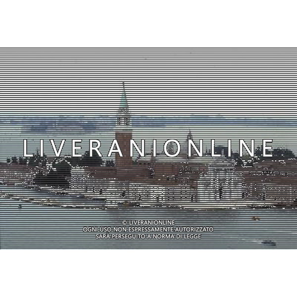 Venezia Citta\' - Isola di San Giorgio veduta del Campanile in Piazza San Marco ph archivio ag. aldo liverani