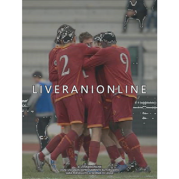 Vicenza - Roma 59¡Torneo Mondiale di Calcio Giovanile \'Coppa Carnevale\' di Viareggio - San Giuliano Terme(PI) - 14.02.2007 Nella Foto: abbracci Esulatanza Roma Ph.Vitez/Ag. Aldo Liverani