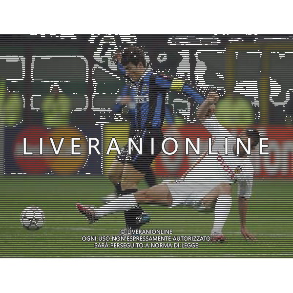 INTER - VALENCIA CHAMPIONS LEAGUE 21/02/2007 NELLA FOTO javier zanetti e marchena FOTO LUZZANI/AG. ALDO LIVERANI