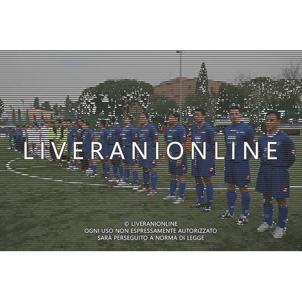 Roma, Oratorio S.Pietro 24 02 2007 Clericus Cup primo campionato di calcio per preti e seminaristi provenienti da tutto il mondo. Partita di inizio torneo il collegio \'Mater Ecclesiae\' (in maglia blu) e \'Gregoriana\' (in maglia bianca). nella foto le due f