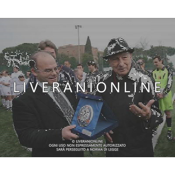 Roma, Oratorio S.Pietro 24 02 2007 Clericus Cup primo campionato di calcio per preti e seminaristi provenienti da tutto il mondo. Partita di inizio torneo il collegio \'Mater Ecclesiae\' (in maglia blu) e \'Gregoriana\' (in maglia bianca). nella foto il presi