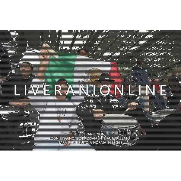 Roma, Oratorio S.Pietro 24 02 2007 Clericus Cup primo campionato di calcio per preti e seminaristi provenienti da tutto il mondo. Partita di inizio torneo il collegio \'Mater Ecclesiae\' (in maglia blu) e \'Gregoriana\' (in maglia bianca). nella foto fra gli