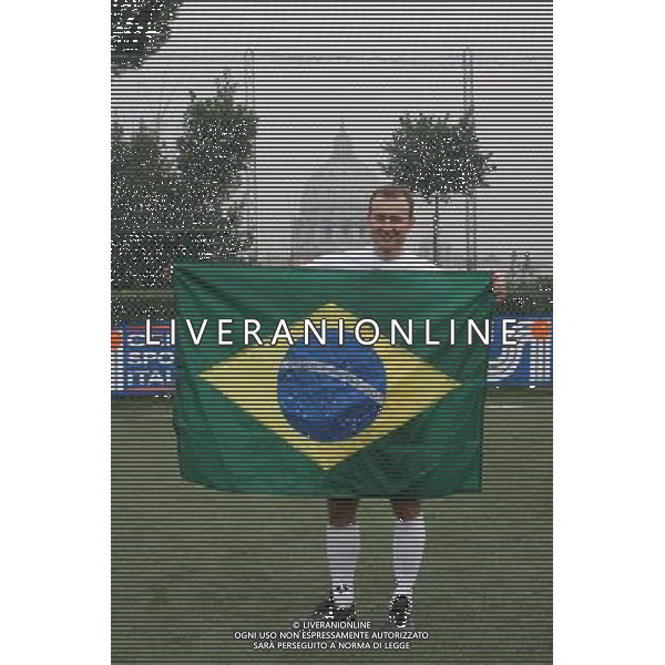 Roma, Oratorio S.Pietro 24 02 2007 Clericus Cup primo campionato di calcio per preti e seminaristi provenienti da tutto il mondo. Partita di inizio torneo il collegio \'Mater Ecclesiae\' (in maglia blu) e \'Gregoriana\' (in maglia bianca). nella foto il capi