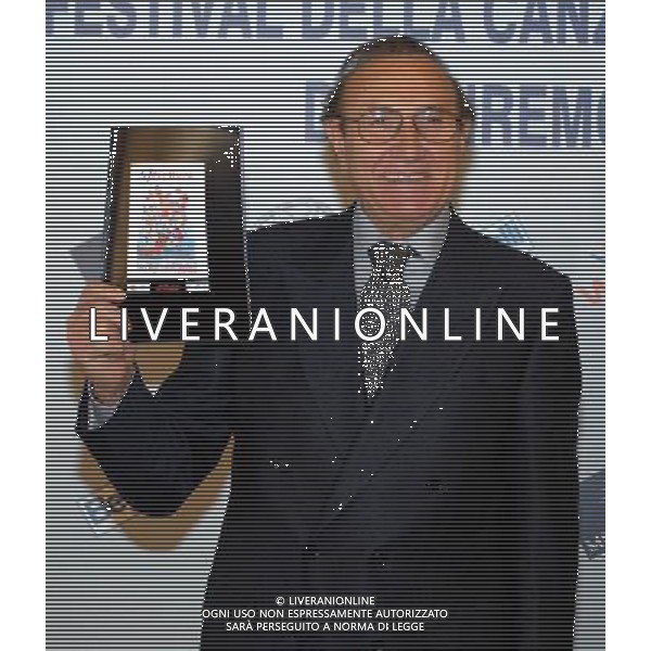57¡ FESTIVAL DELLA CANZONE ITALIANA SANREMO CONFERENZA STAMPA PRIMA SERATA 27/02/2007 NELLA FOTO PIPPO BAUDO PRESENTA IL PROGRAMMA PH Baiamonte/AG. ALDO LIVERANI