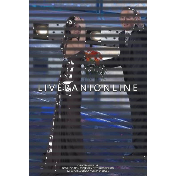 57 festival della canzone italiana Sanremo 02/03/2007 nella foto Pippo Baudo con Penelope Cruz ph AG/Ag. Aldo Liverani