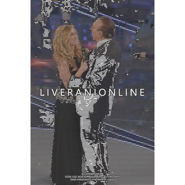 57 festival della canzone italiana Sanremo 02/03/2007 nella foto Lara Fabiani con Pippo baudo ph AG/Ag. Aldo Liverani