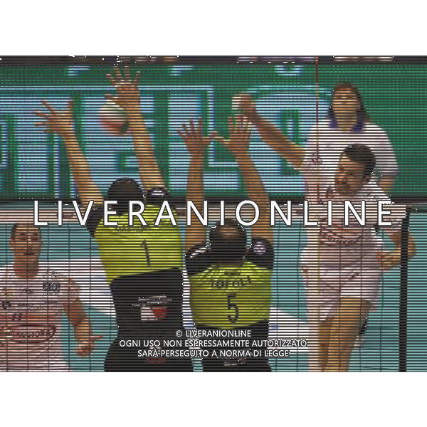 Milano 03/03/2007 TIM CUP A1Final Four 2007 M. Roma Volley - Maggiora Latina nella foto grbic vladimir, tofoli paolo, mastrangelo luigi e zanuto bruno ph marco luzzani/ag aldo liverani s.a.s.