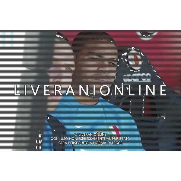 ASCOLI-INTER SERIE A TIM 2007 NELLA FOTO Adriano in panchina guarda la partita AG ALDO LIVERANI