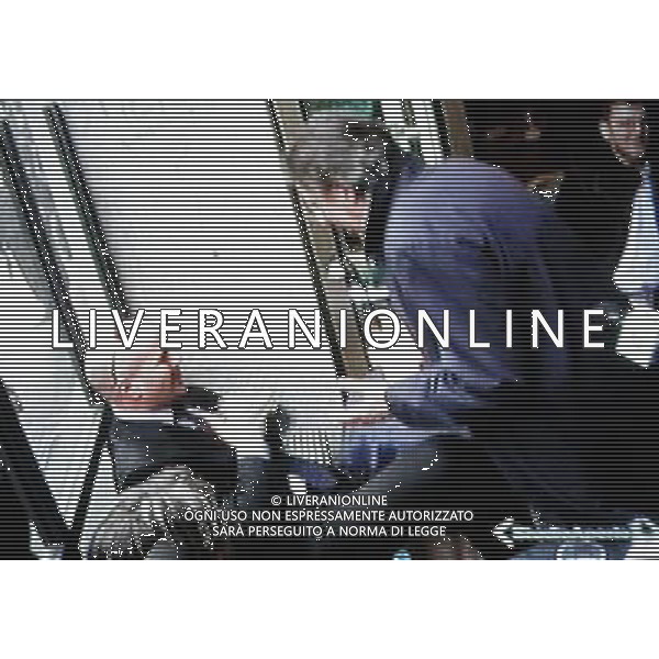 IMMAGINI TELEVISIVE STUDIO APERTO OBBLIGATORIO CITARE LA FONTE TELEVISIVA 19/03/2007 NELLA FOTO MASSIMO MORATTI DISCUTE CON UN CLIENTE DEL BAR CHE CONTESTAVA IL PRESIDENTE AG ALDO LIVERANI