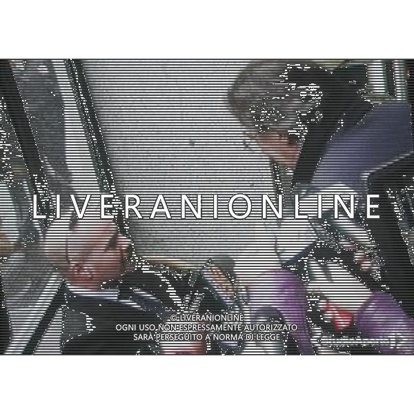 IMMAGINI TELEVISIVE STUDIO APERTO OBBLIGATORIO CITARE LA FONTE TELEVISIVA 19/03/2007 NELLA FOTO MASSIMO MORATTI DISCUTE CON UN CLIENTE DEL BAR CHE CONTESTAVA IL PRESIDENTE AG ALDO LIVERANI