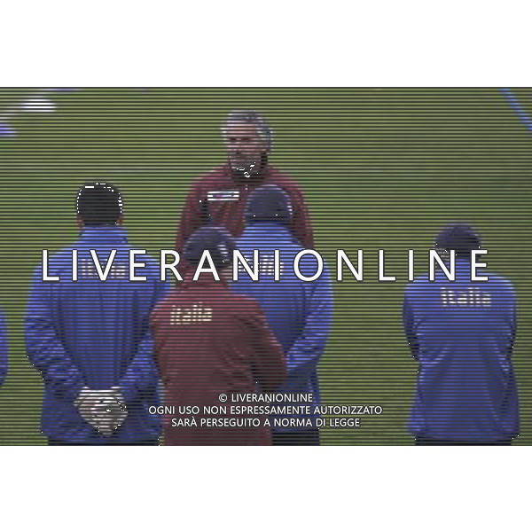 Allenamento della Nazionale Italiana a Coverciano 20/03/2007 nella foto Il CT della Nazionale Italiana di calcio Roberto Donadoni, durante gli allenamenti di oggi pomeriggio a Coverciano. ph Bucco/Ag. Aldo Liverani