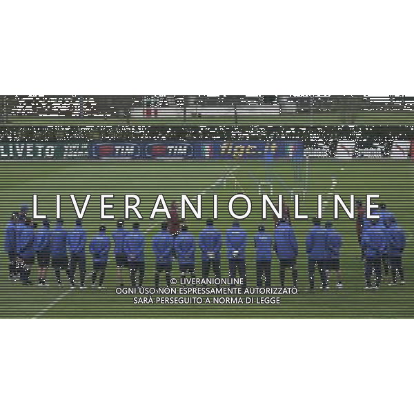 Allenamento della Nazionale Italiana a Coverciano 20/03/2007 nella foto Il CT della Nazionale Italiana di calcio Roberto Donadoni, durante gli allenamenti di oggi pomeriggio a Coverciano. ph Bucco/Ag. Aldo Liverani