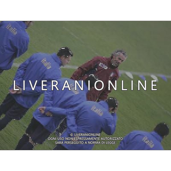 Allenamento della Nazionale Italiana a Coverciano 20/03/2007 nella foto Il CT della Nazionale Italiana di calcio Roberto Donadoni, durante gli allenamenti di oggi pomeriggio a Coverciano. ph Bucco/Ag. Aldo Liverani